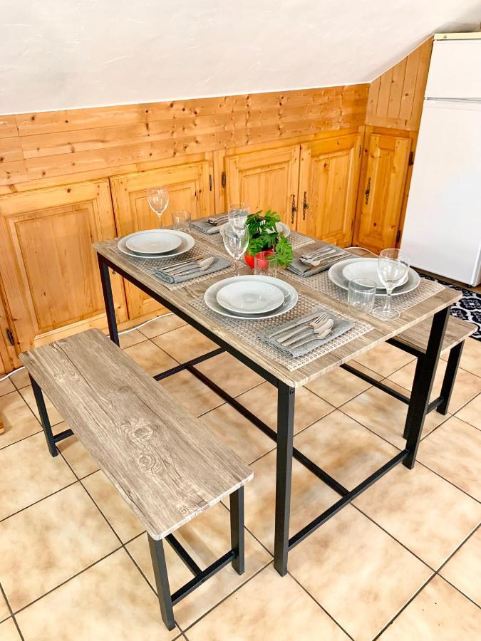 Charmant Appart Sous Toits Proche Chateau Des Ducs 尚贝里 外观 照片